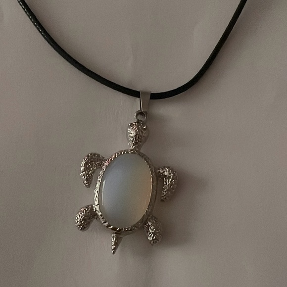 Opalite Turtle Necklace 🐢 - Picture 2 of 2